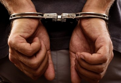 Столичанин е задържан за подкуп от служители на Районното управление