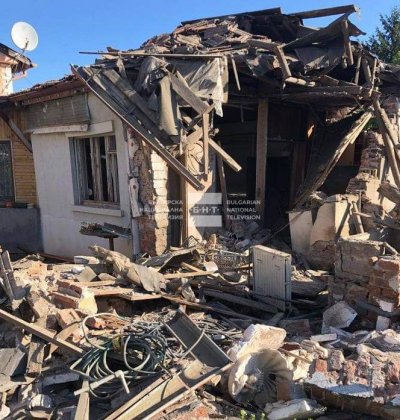 Взрив на бойлер разруши къща в село Брестовица (снимка)