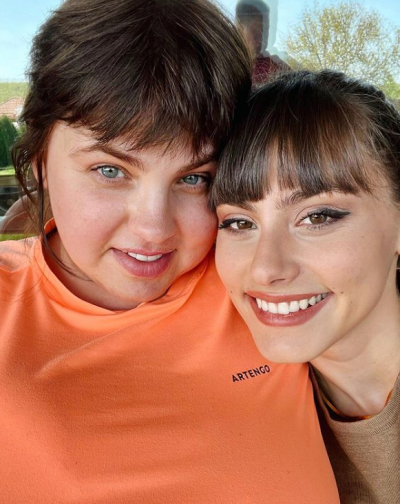 Майката на Ивелина Чоева предизвика бум в социалните мрежи Приятелката