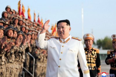 Ким Чен Ун иска засилване на армията на КНДР