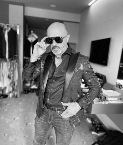 Журналистът тв водещ продуцент и автор на биографични книги Георги