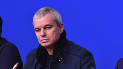 Лидерът на Възраждане Костадин Костадинов вдигна кръвно и от парламентарната