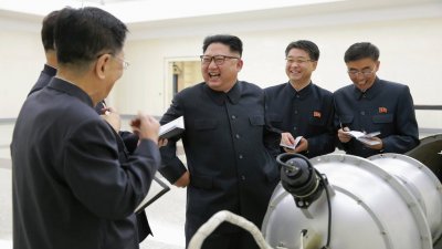 Севернокорейският лидер Ким Чен Ун предупреди отново че при заплаха