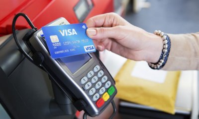 Все повече българи плащат с кредитни карти