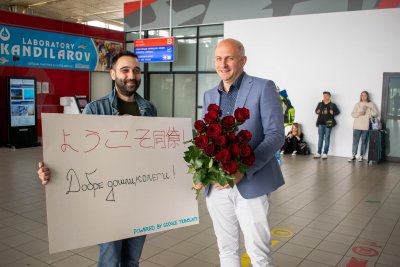 Новият директор на Народния театър Васил Василев посрещна на летище