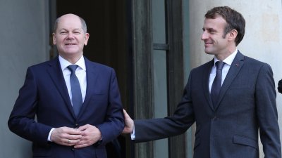 Френският президент Еманюел Макрон ще посети Берлин в понеделник за