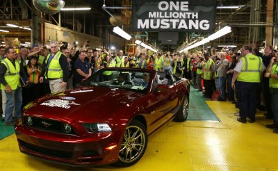 „Форд“ спира производството на легендарния „Мустанг“, няма чипове