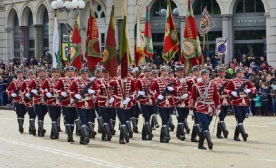 С водосвет на бойните знамена и знамената светини отдаване на