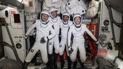 Четирима астронавти се завърнаха на Земята след 6-месечна мисия на МКС