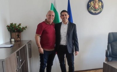 Спортният министър се похвали: Срещнах се с Ицо Стоичков