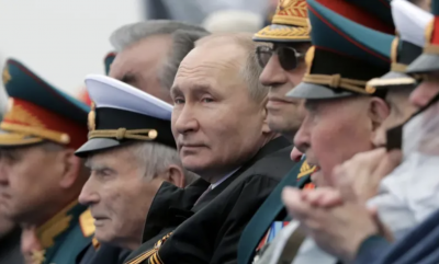 Руският президент Владимир Путин пристигна на Червения площад за парада