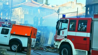 79-годишна жена пострада при пожар в Пловдив