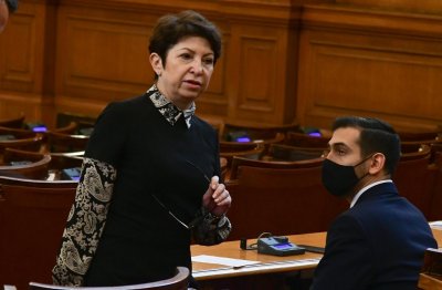 Народният представител от Продължаваме промяната Рена Стефанова ще се откаже