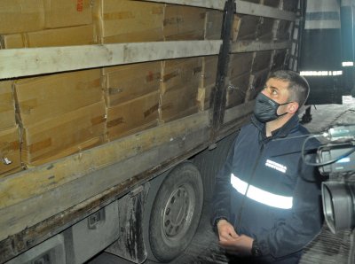 Съдят наемателя на склада с незаконните цигари в Ботевград
