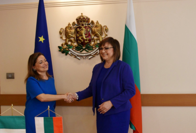 Министър Нинова запозна италианския посланик с възможностите за инвестиция в