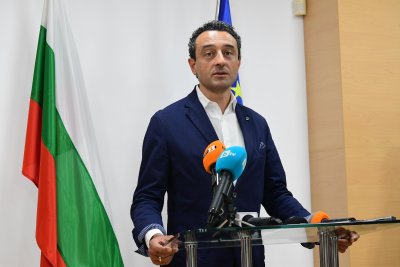 Лорер за упреците на Слави: Звучи ми като мрън - мрън