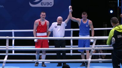 Кристиян Николов се класира за 1 4 финалите на европейското по бокс