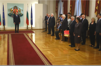Президентът награди с ордени изтъкнати учени 