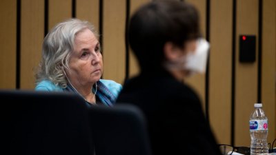 Съдят авторката на „Как да убиеш съпруга си“ за убийството на съпруга ѝ