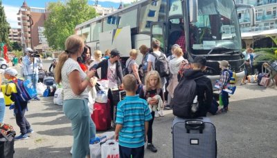 Пращат бежанците в Сарафово и Елхово