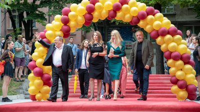 Бляскава церемония даде старт на Международния филмов фестивал за ново