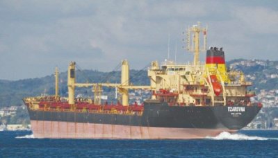 Пристанището на Мариупол вече работи с търговски кораби
