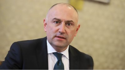 Председателят на Комисията по бюджет и финанси Любомир Каримански организира
