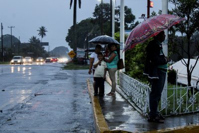 Ураганът Агата връхлетя Мексико със страшна сила