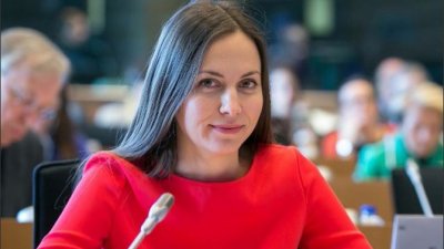 Ева Майдел с критики към „Фейсбук“ за модерирането на съдържанието в България
