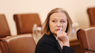 Министърът на правосъдието Надежда Йорданова обжалва в сряда определението на