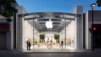 Технологичният гигант Епъл повишава заплащането на служителите си отвъд океана