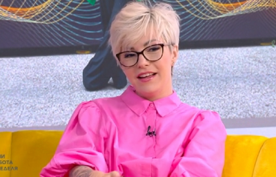 Певицата Поли Генова се показа с нова прическа Блондинката е