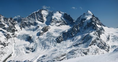 Страшен инцидент в Алпите: Двама катерачи загинаха, а девет други бяха ранени