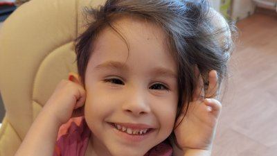 ЗОВ: Помогнете на 5-годишната Ели да проходи