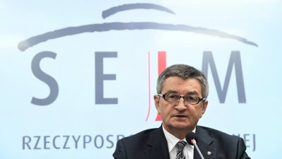 Председателят на полския парламент подава оставка