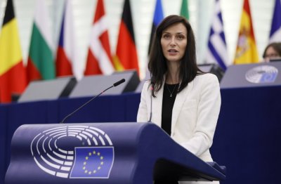 Българският еврокомисар Мария Габриел запази поста на заместник председател в
