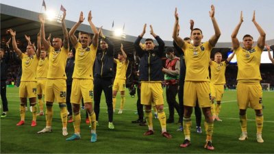 Украйна докосва участие на Мондиал 2022 след зрелищен успех с