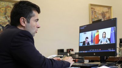 Министър председателят Кирил Петков проведе видеоконферентен разговор с президента на