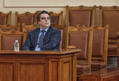 Вицепремиерът и финансов министър Асен Василев разясни в парламента пред депутатите