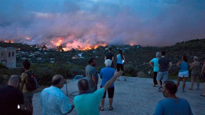 Докато Гърция се подготвя за сезона на летните пожари властите