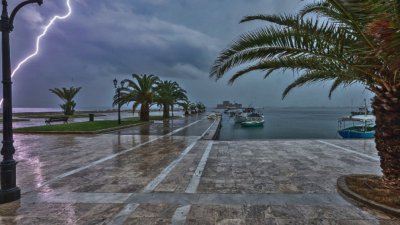 Проливни дъждове и наводнения в Орестиада и Комотини