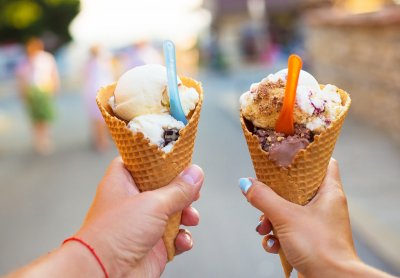 Сладолед с вкус на дзадзики предлага находчив собственик на магазинче