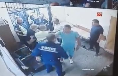 Районният съд в Самоков остави в ареста Иво Петров единият