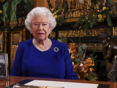 Британската кралица Елизабет Втора стана вторият най дълго управлявал монарх в историята