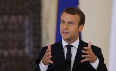Френският президент Еманюел Макрон загатна че скоро ще замине за