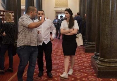 Бившият министър на икономиката Божидар Лукарски изплува от небитието с