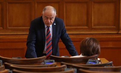Ген Атанас Атанасов изригна срещу коментарите на президента Румен Радев
