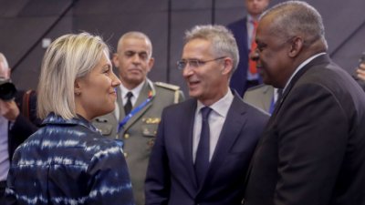 Министрите на отбраната на НАТО са обсъждали на днешното си
