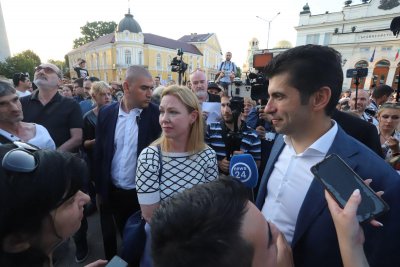Линда Петкова която тази вечер дойде на протеста в подкрепа