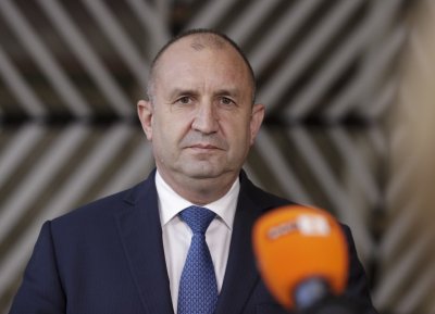 Българските политици да не бързат да обявяват историческа победа за
